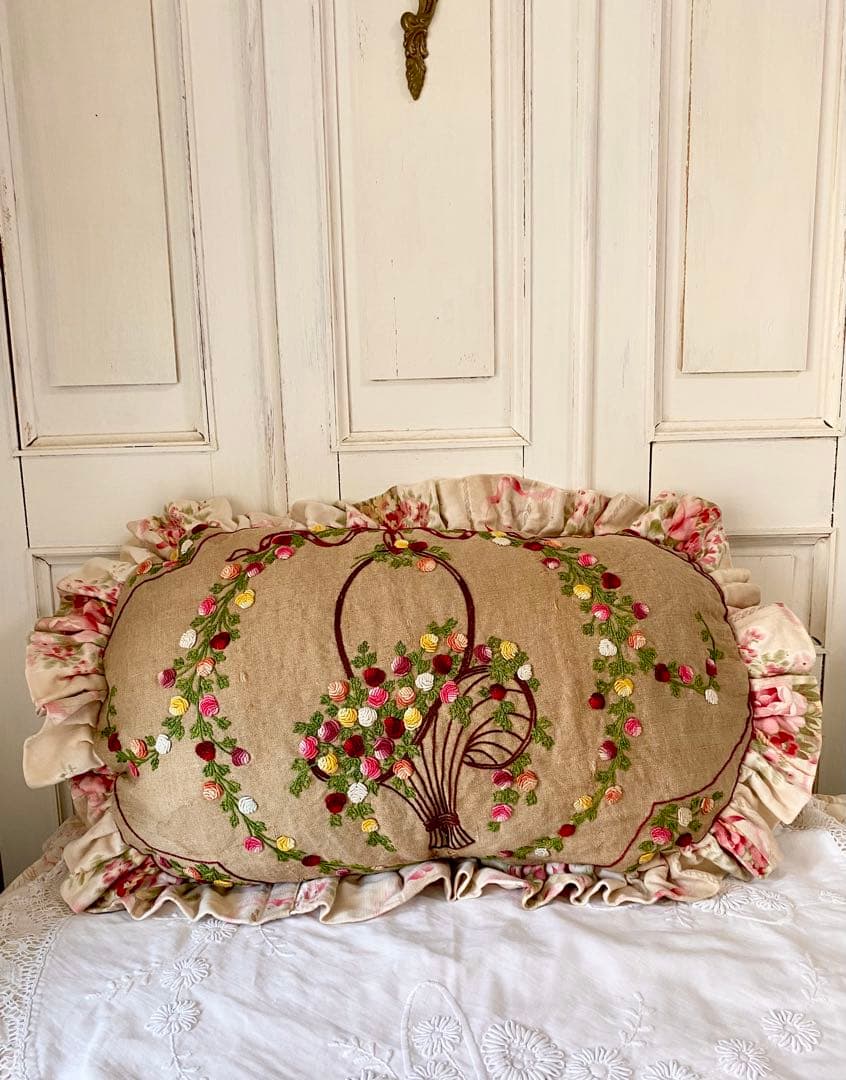 レア★アンティーク⭐︎フラワーバスケット ♪花かご刺繍クッション