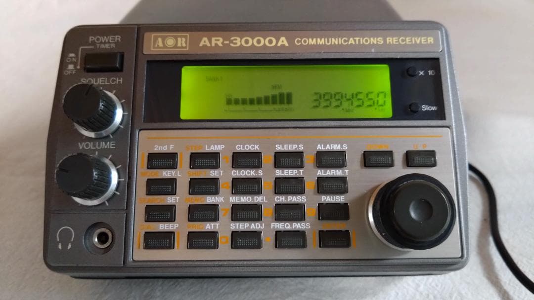 中古 AOR AR-3000A 広帯域受信機 内蔵電池交換 はんだ跡あり