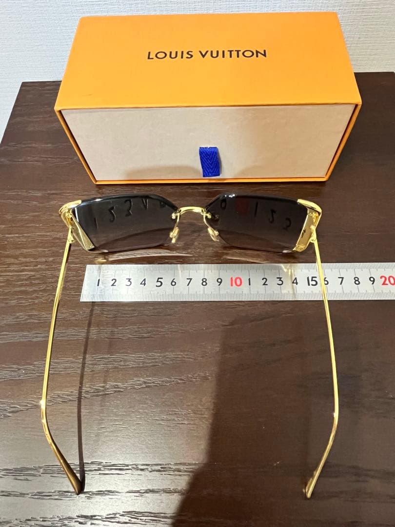 【極美品】ルイヴィトン サングラス レディース Z1994U