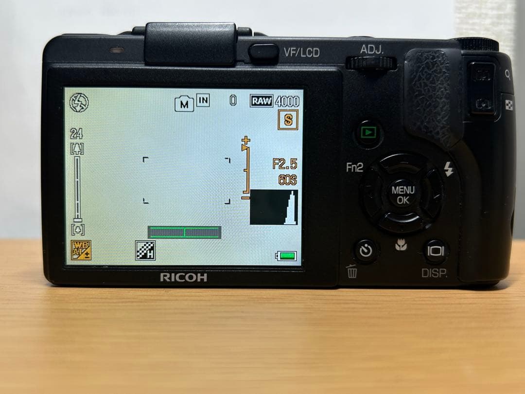 RICOH GX200 リコー ズーム機 CCDコンデジ