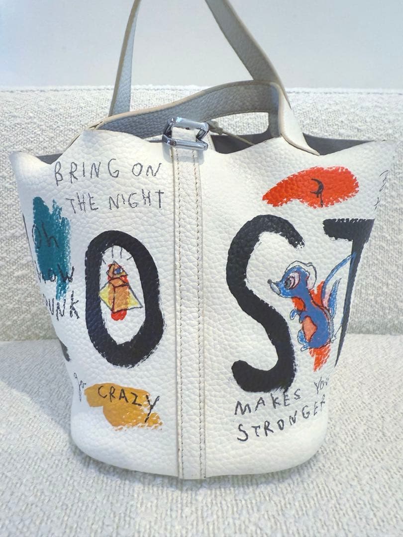 guernik ANAレディースハンドバッグ　落書き　ティガー