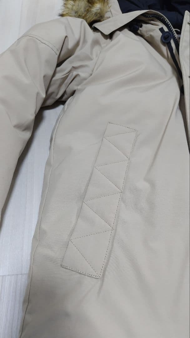 ■値下げ■【海外限定・極美品】ノースフェイス ダウンジャケット Ｌベージュ