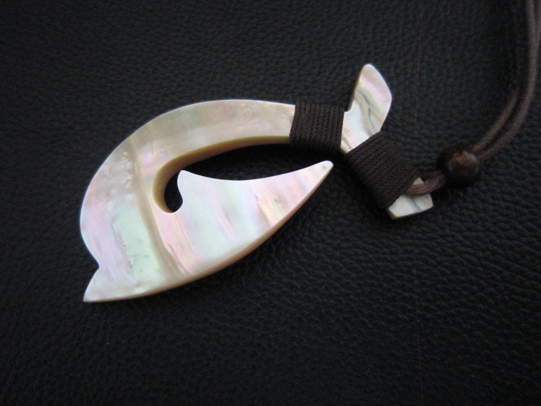 夜光貝ネックレス　特大フィッシュフック