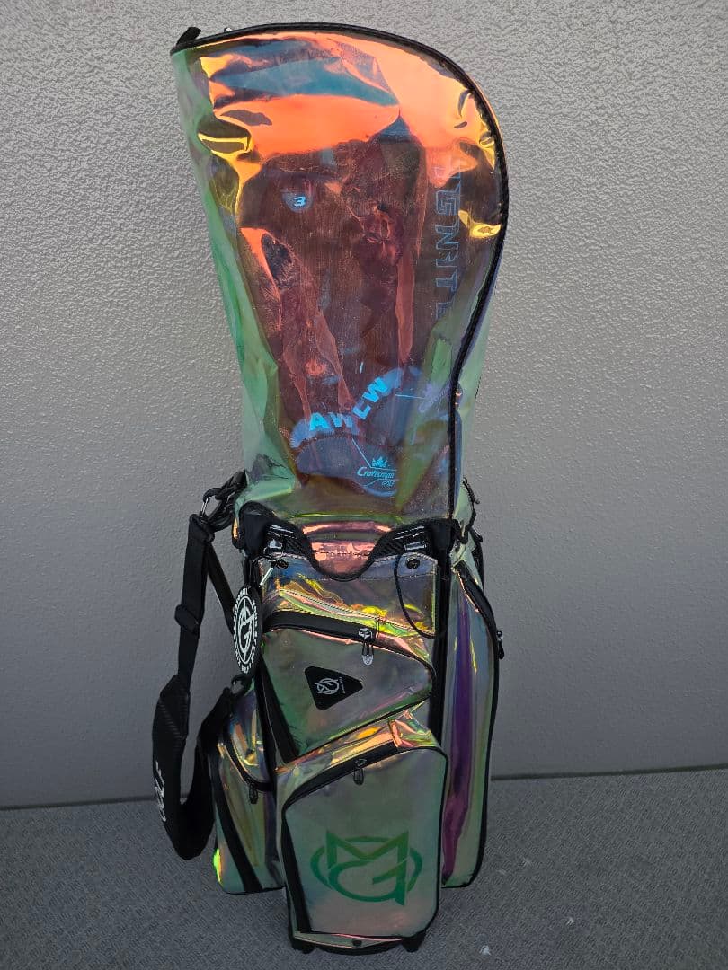 美品OMNIX ゴルフバッグ ルイ・ヴィトンバック素材　購入価格77.000円。