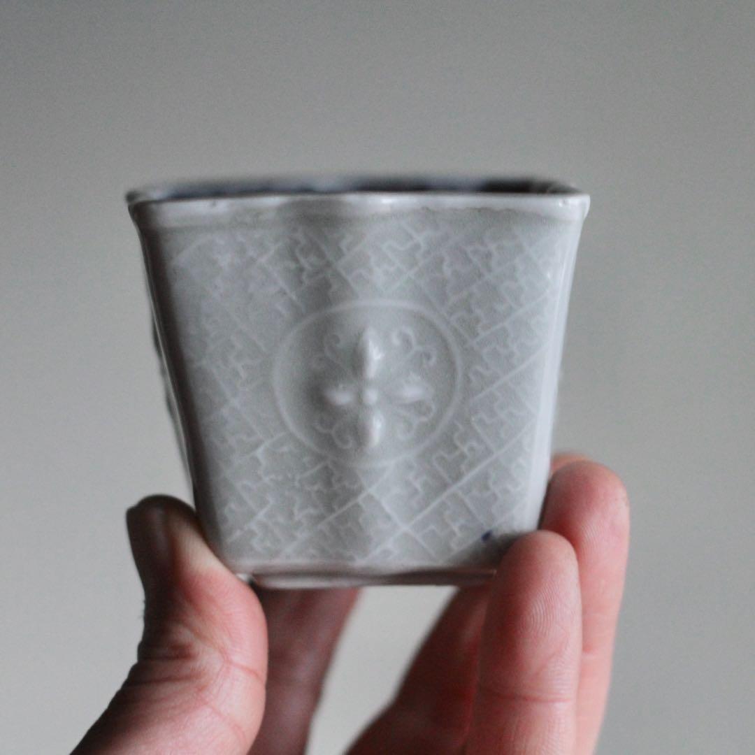 型押し 染付け 四方形 ぐい呑み 向付 古道具 アンティーク 酒器