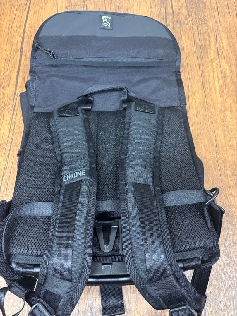 m*o様 CHROME ブラック バックパック