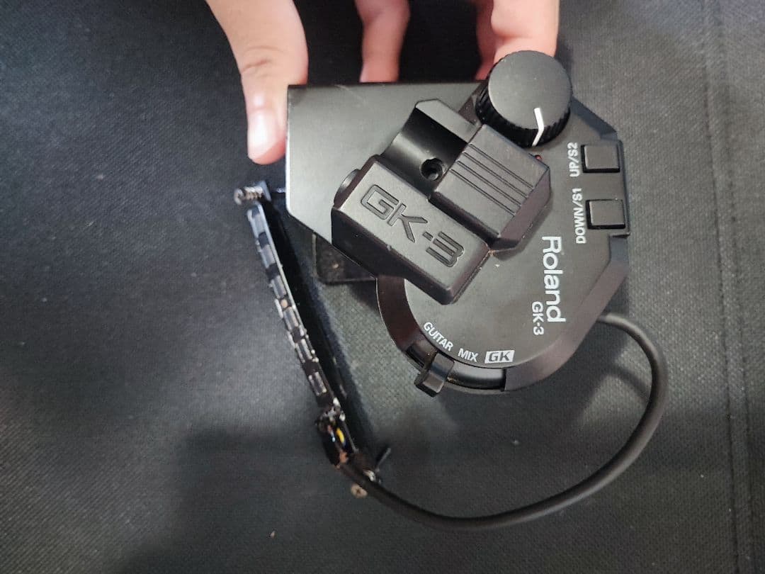 Roland GK-3 ディバイデッドピックアップ