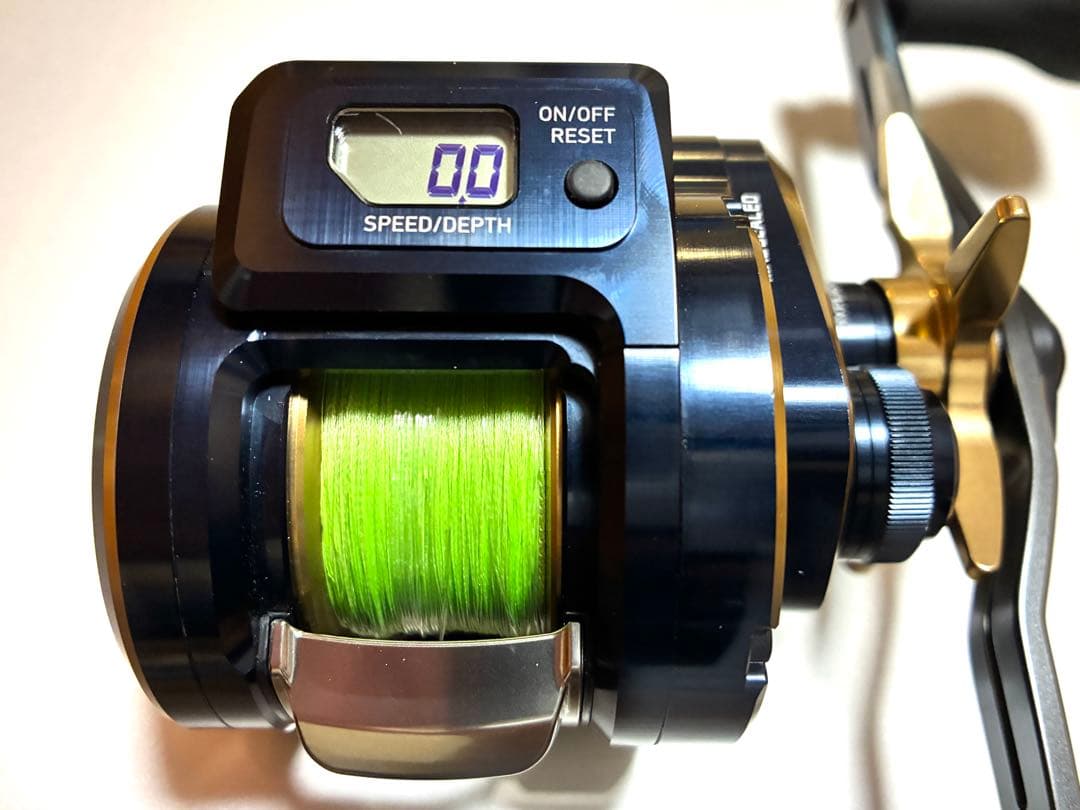 ソルティガic 300 6.3 右ハンドル 美品　ライン付き0.8号300m