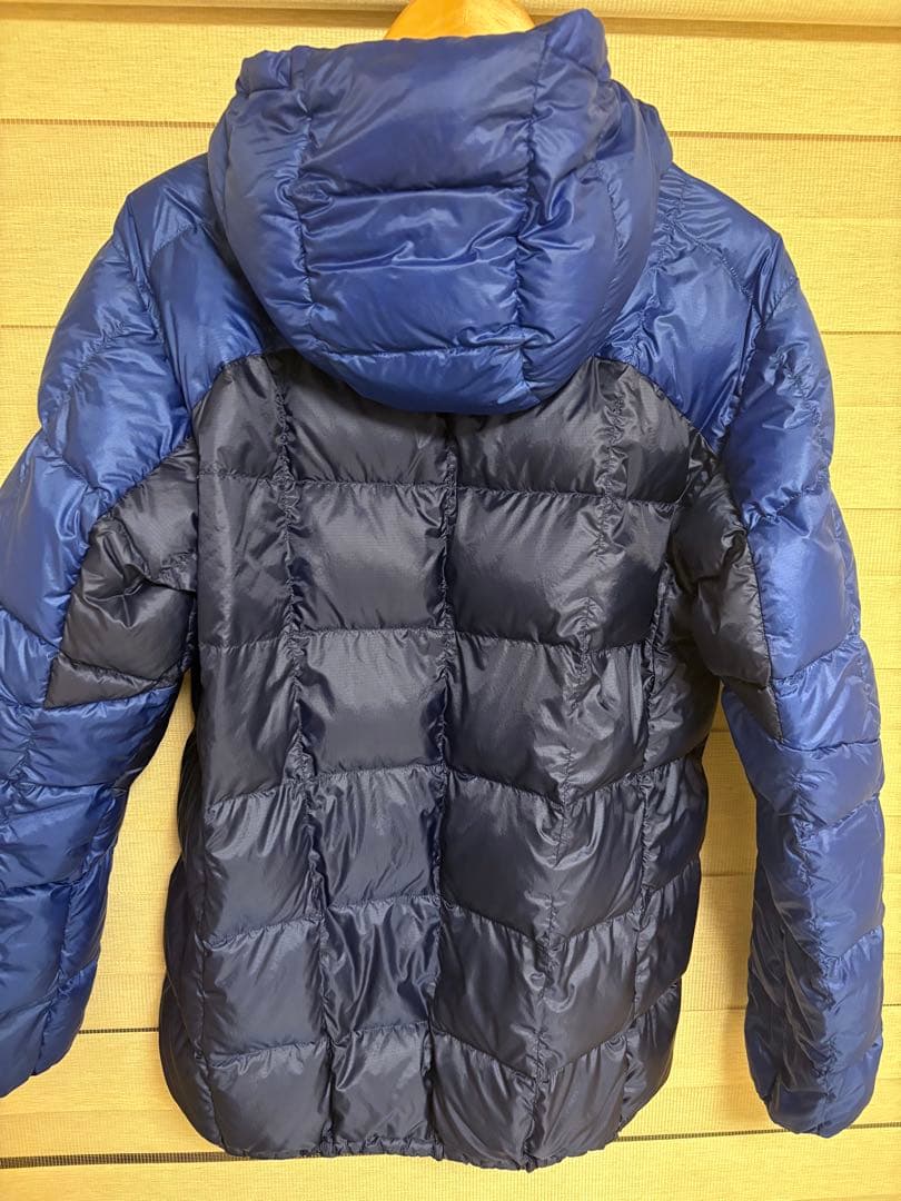 モンベル　スペリオダウンパーカ