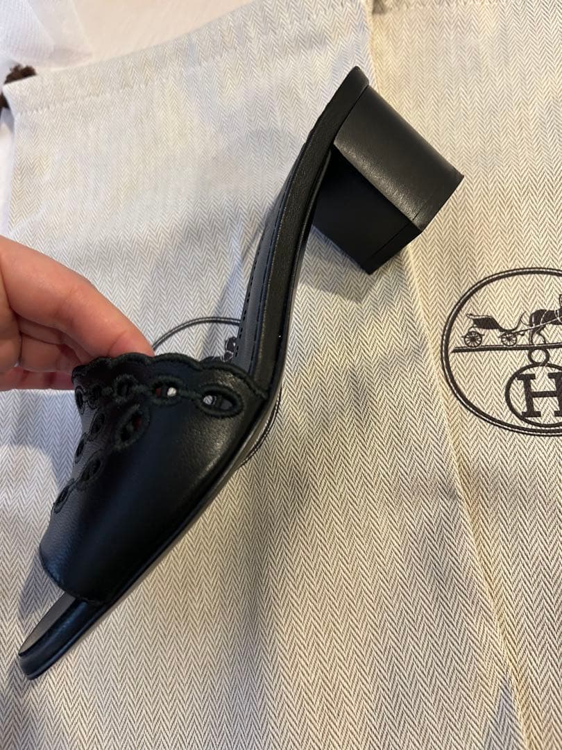 試し履きのみ　エルメス　サンダル　グラディス　36 シェーヌダンクル　23.5