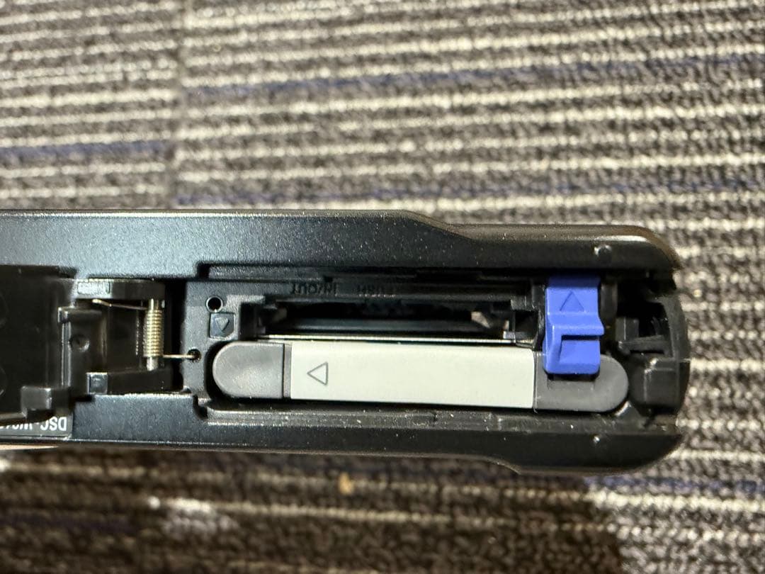 Kdyusnnnf　SONY サイバーショット DSC-W810 ブラック