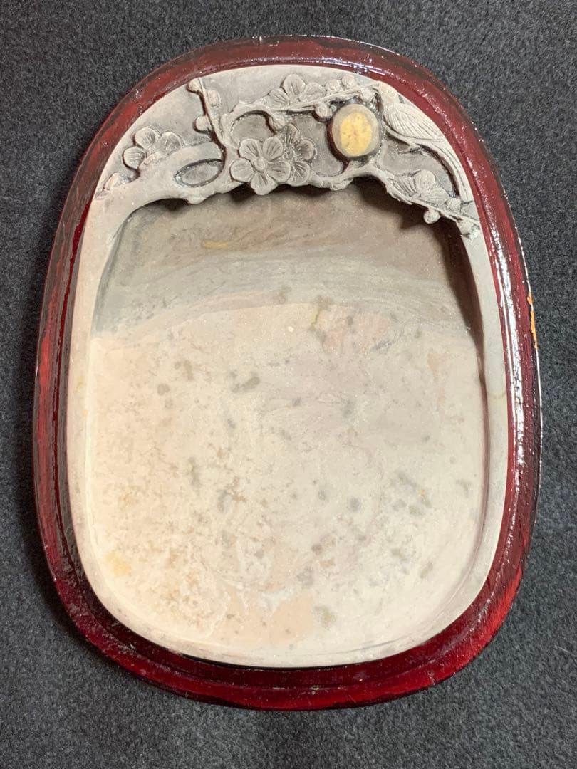 中国古硯　端渓硯　石筋模様　木箱入り　未使用品　梅に鳥彫刻　石目硯石　古硯