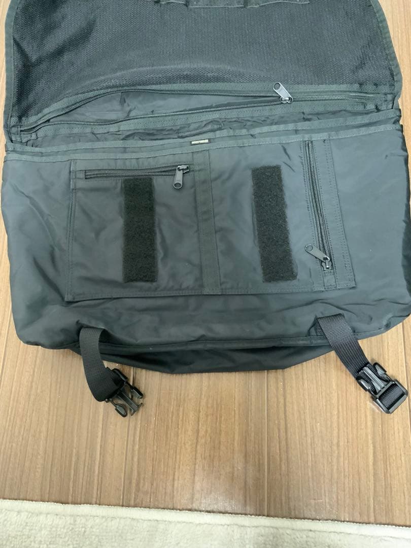 ヘッドポーター　ブラックビューティー　メッセンジャーバッグ 中型