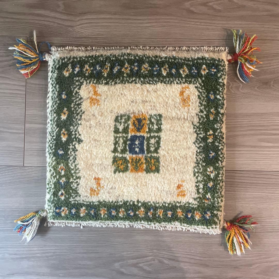 ギャッベ、ギャべ、座布団四