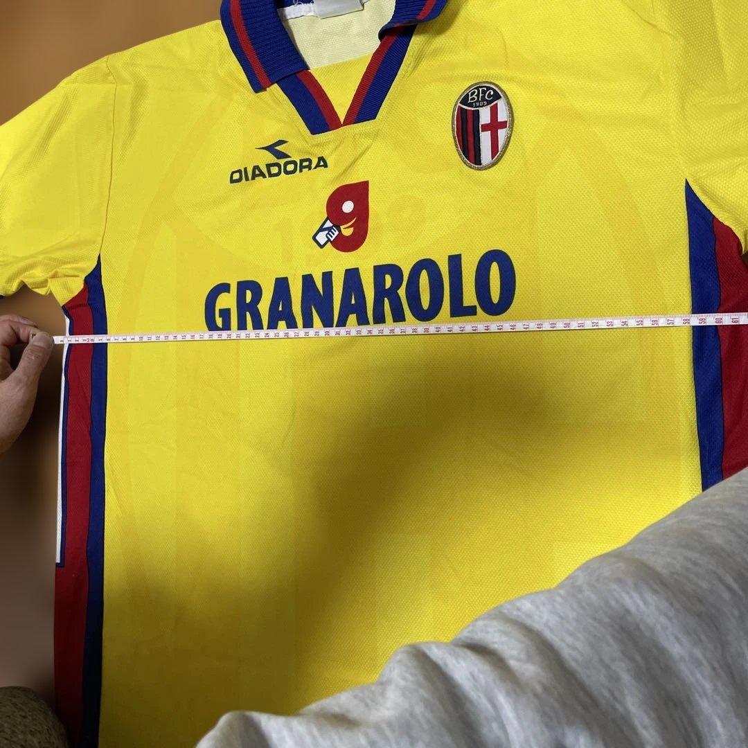 サッカーユニフォーム　ボローニャ　アウェイ サイズおそらくL