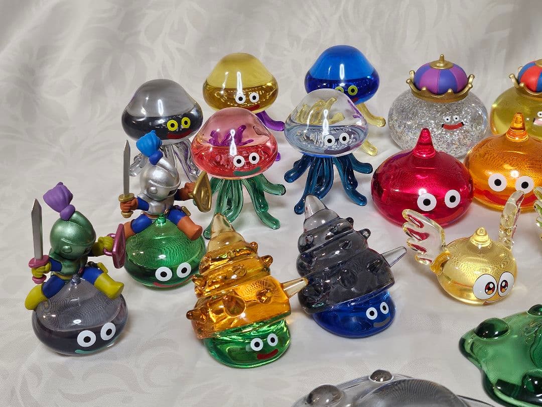 ドラクエ　クリアスライムフィギュア 約33体