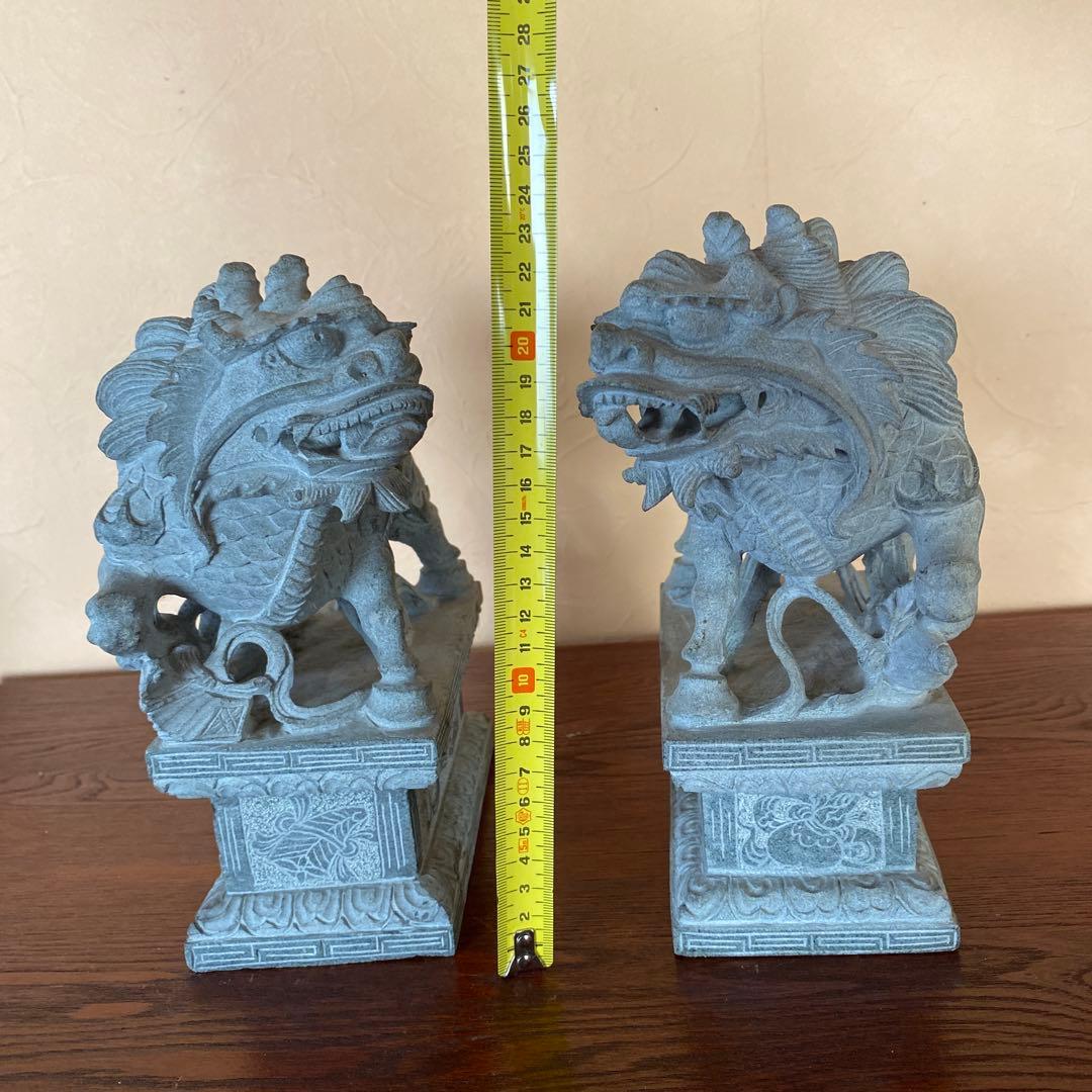 仏教美術　石像彫刻　天然石　獅子　狛犬　高さ約23cm　骨董