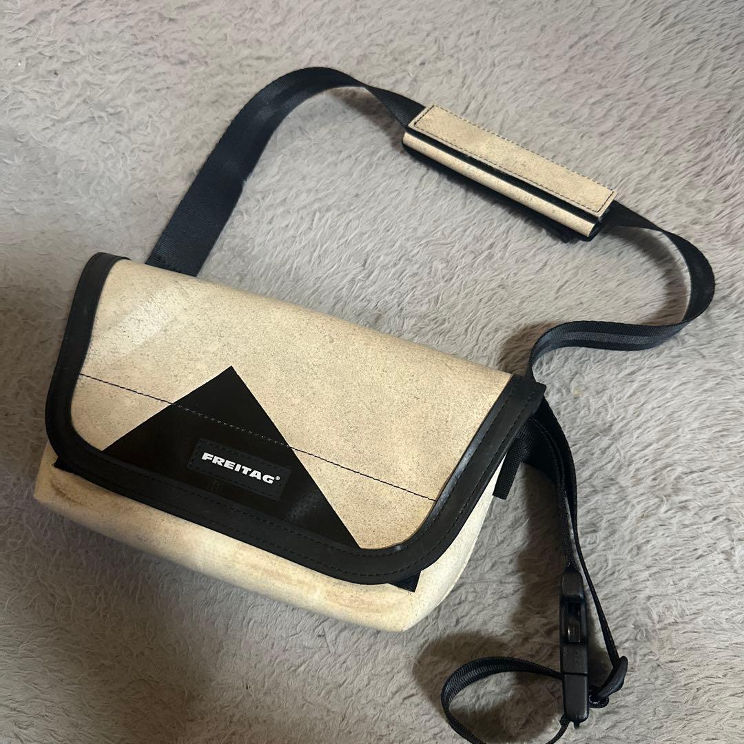 FREITAG F40 JAMIE 未使用に近い　アイボリー×ブラック