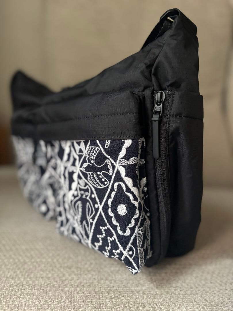 大きなポケットのショルダーバッグ　mina perhonen ミナペルホネン