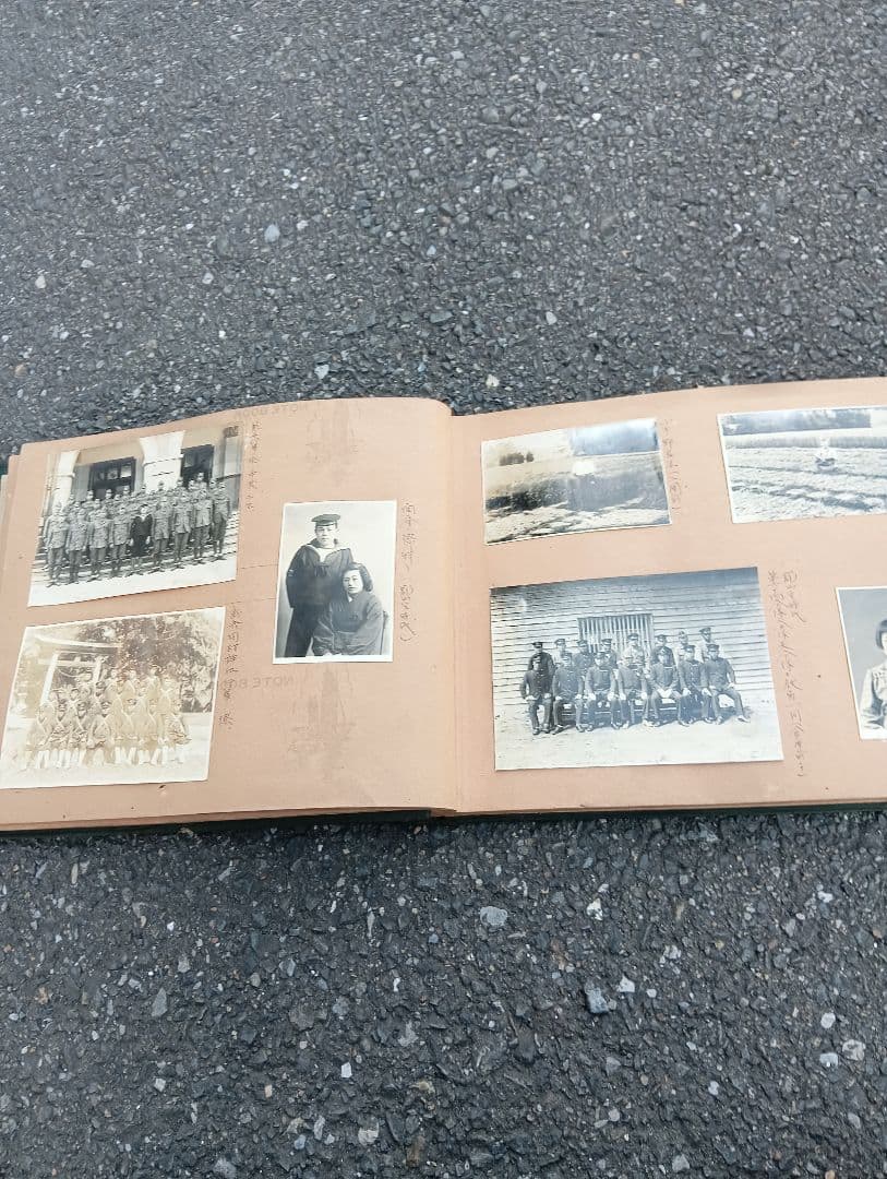 海軍兵のアルバム１冊　　生写真　約100枚貼り込み　戦争　軍人　軍隊　風俗資料