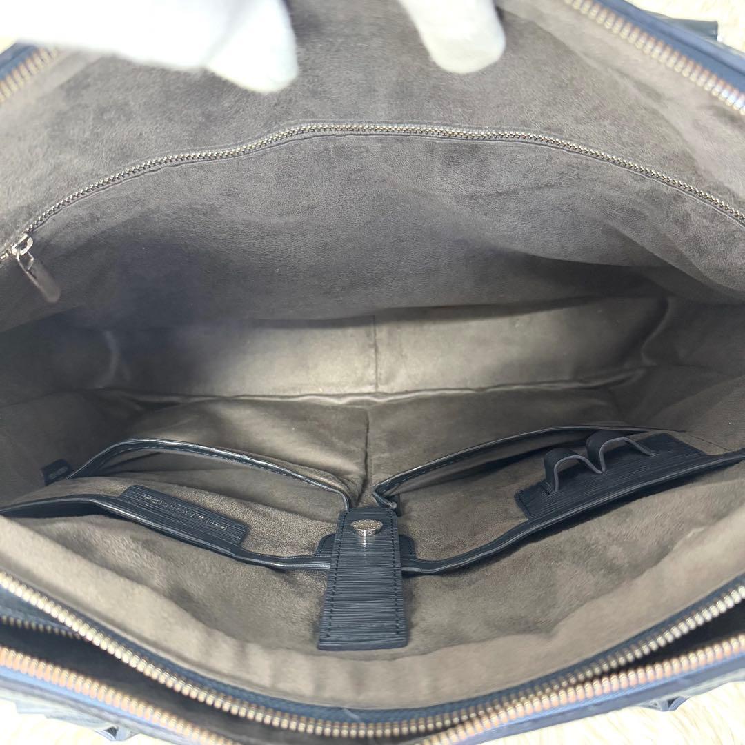 ペッレモルビダ 2室 キャピターノ ブリーフケース ビジネスバッグ レザー 紺