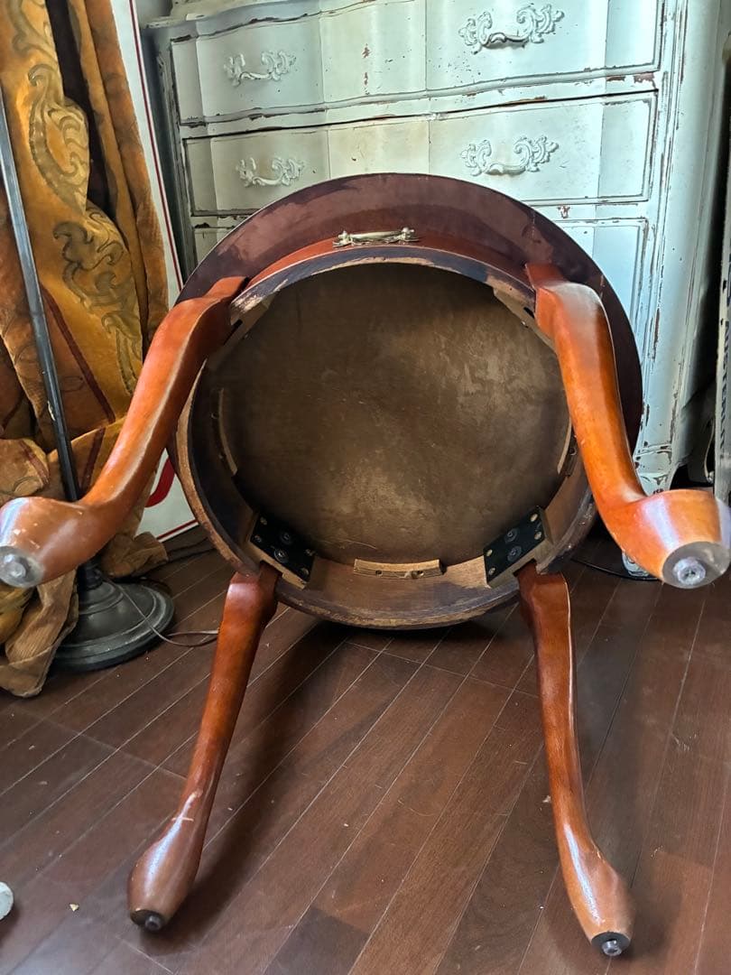 leonoahです　家具　丸　コーヒー　センター　ソファー　テーブル　猫脚