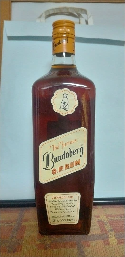 バンダーバーグ オーストラリア ラム 1125ml　旧ラベル