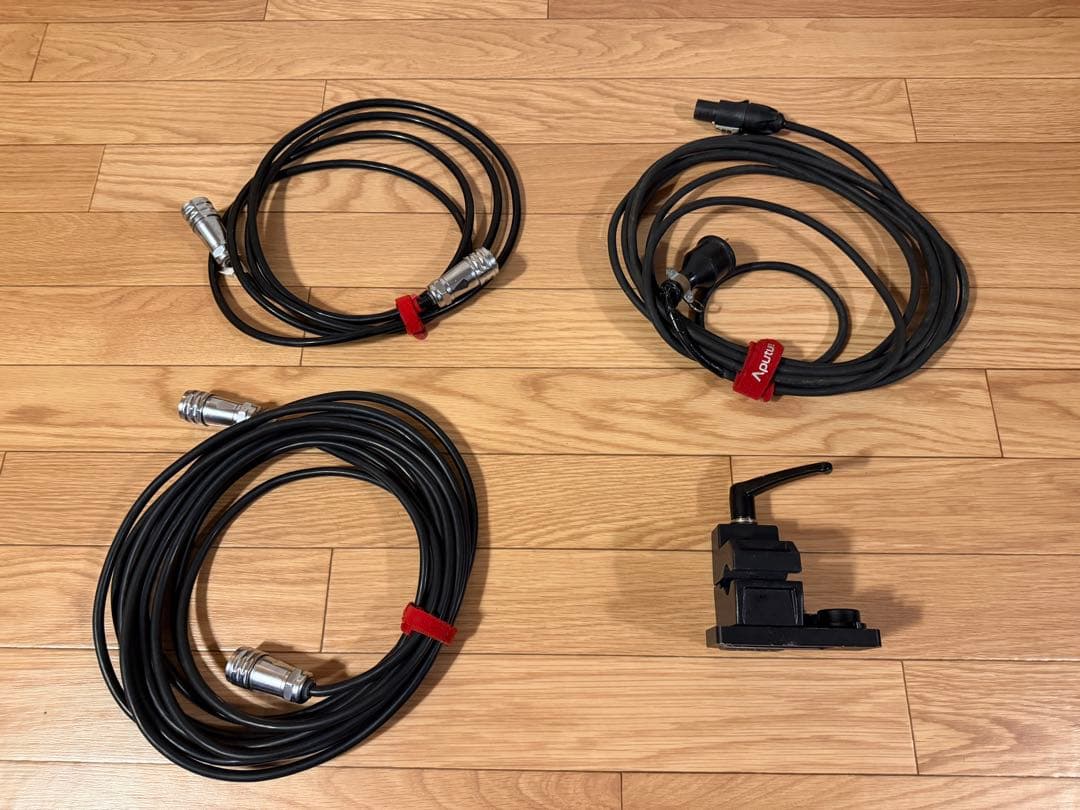 (中古) Aputure LS 600d (ダボ:26パイ) + F10レンズ