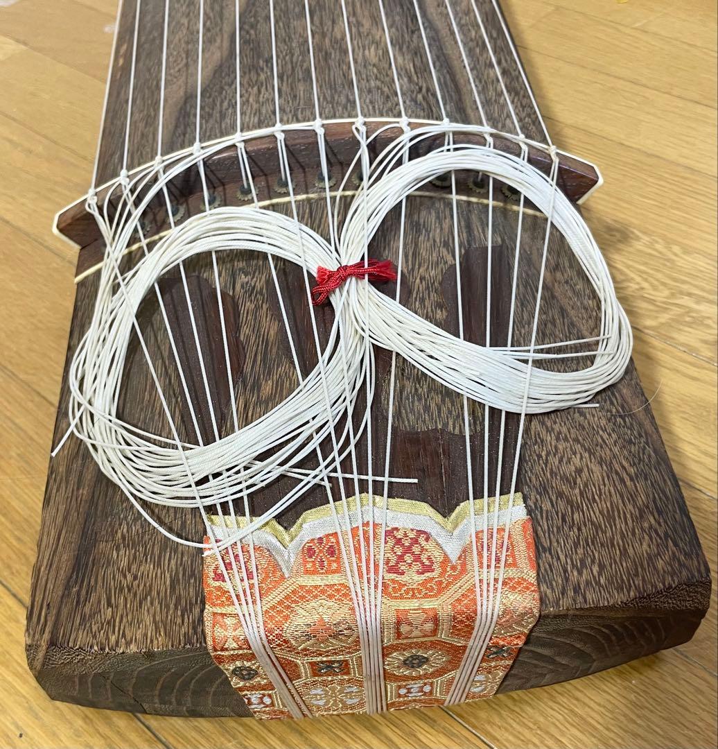 【良品】お琴 13弦 並甲 すだれ彫り 琴柱付き