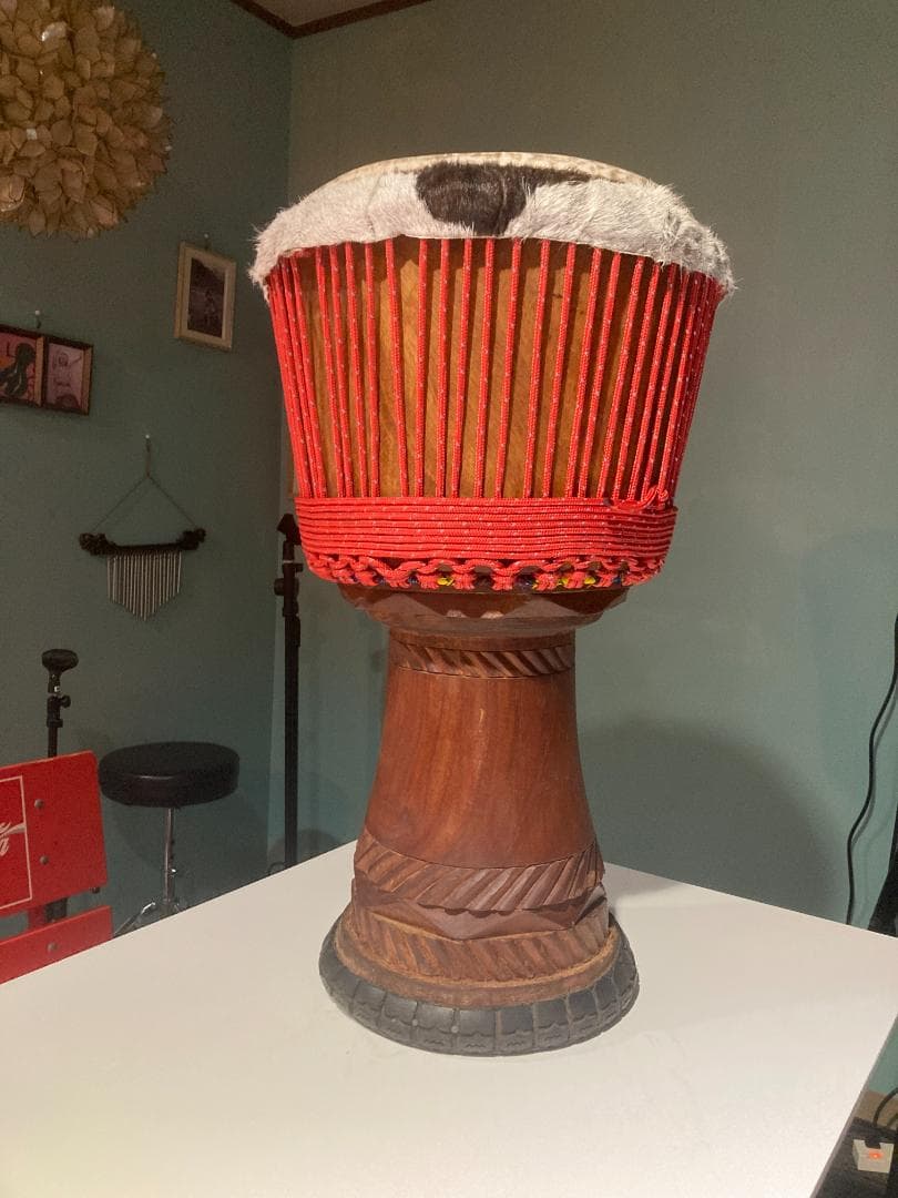 ジェンベ、ジャンベ、Djembe,ジンベ、ギニア製　アカジョ胴材