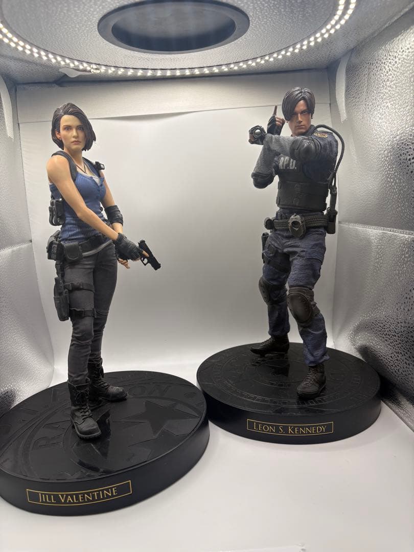 バイオハザード re コレクターズエディション レオン ジル フィギュア