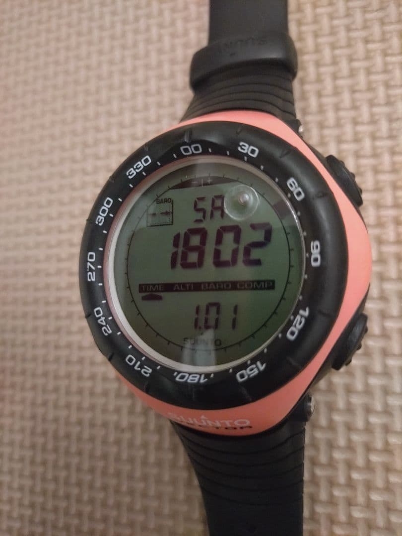 超美品 スント ベクター ピンク SUUNTO VECTOR pink