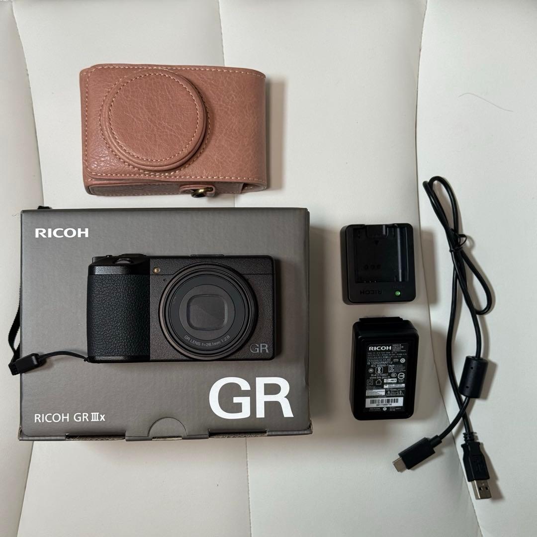 【新品同様】RICOH GR IIIx コンパクトデジタルカメラ