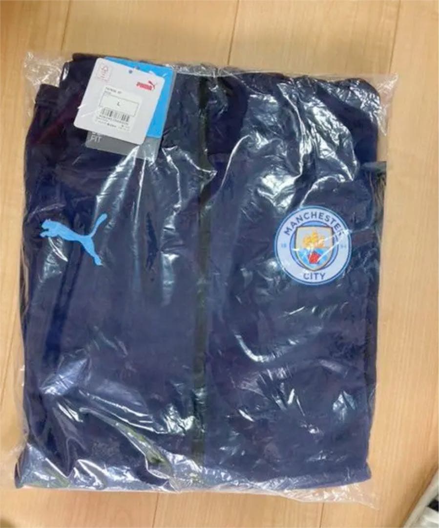 マンチェスターシティ　プーマ　トレーニングトップ　Lサイズ新品　激レア
