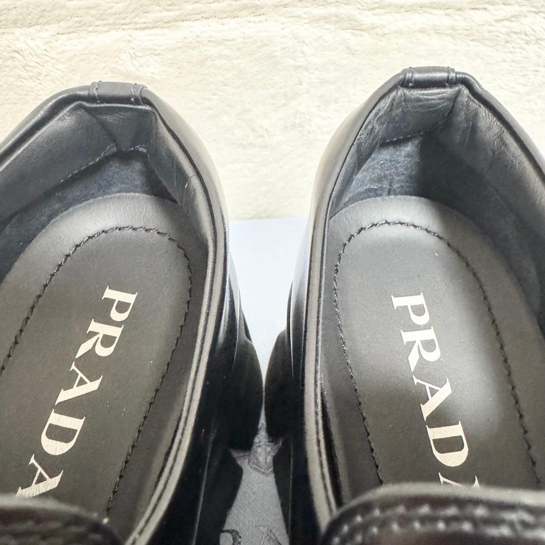 美品 プラダ ローファー モノリス 三角ロゴ ブラッシュドレザー 厚底 25 黒