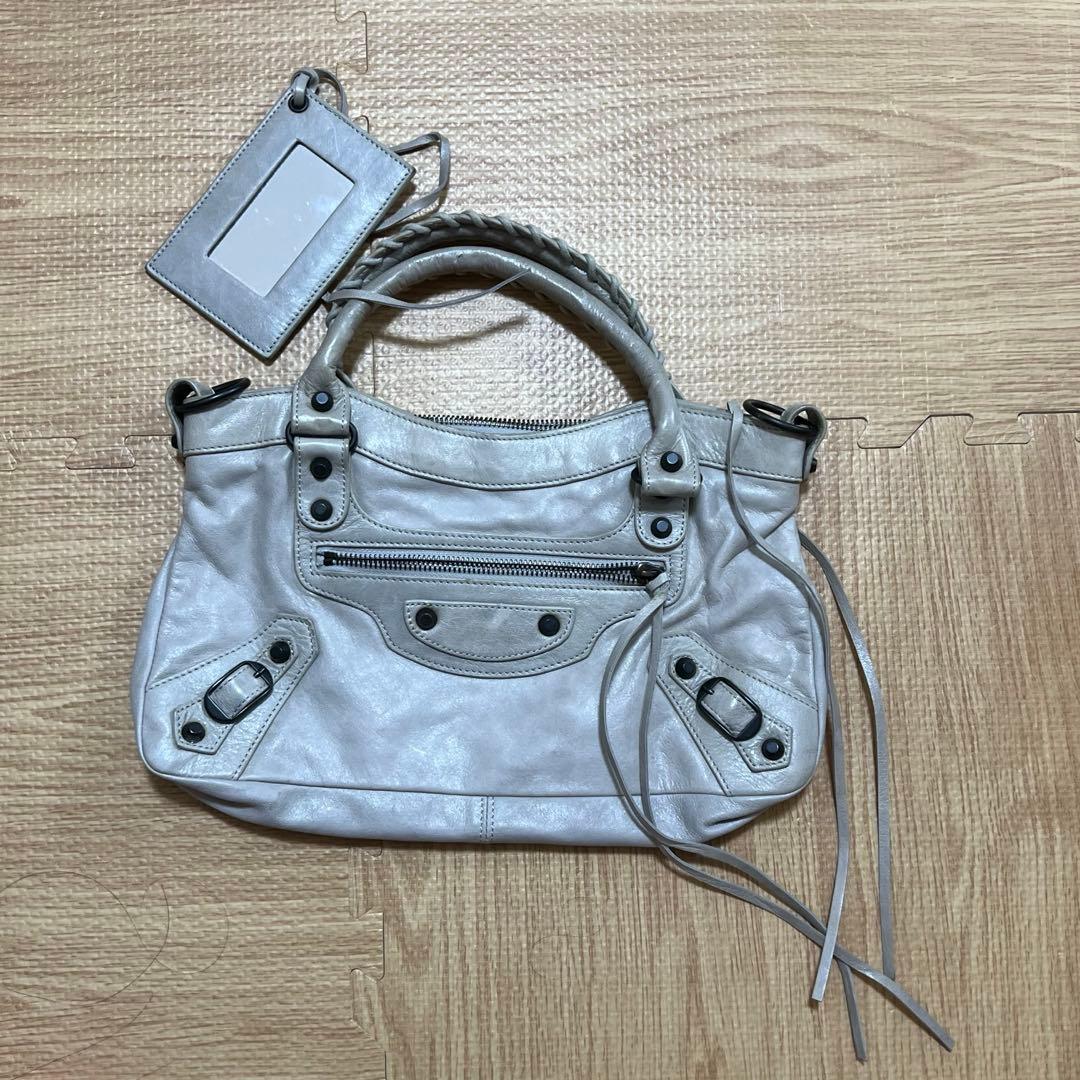 バレンシアガ　BALENCIAGA　ハンドバッグ　肩ベルトなし