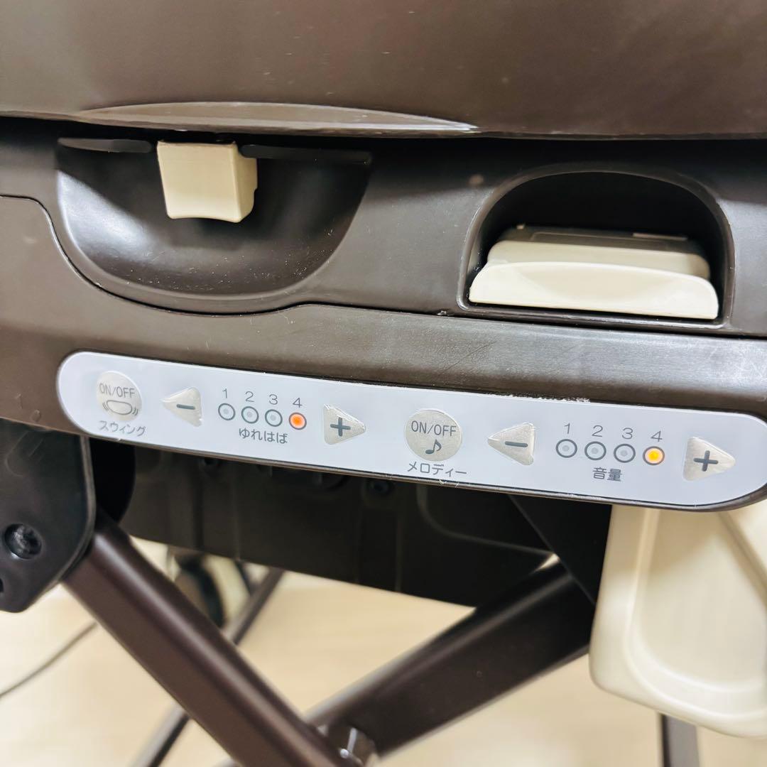 Combi ネムリラ4キャス AT 電動ハイローチェア オートスイング テーブル