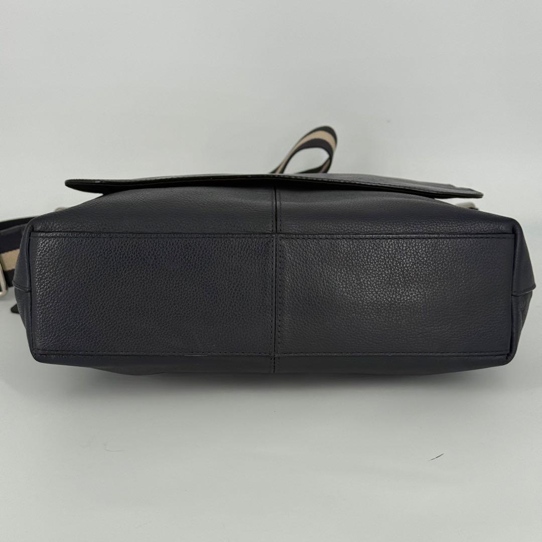 COACHコーチ チャールズ ショルダーバッグ レザー ネイビー紺 F72362