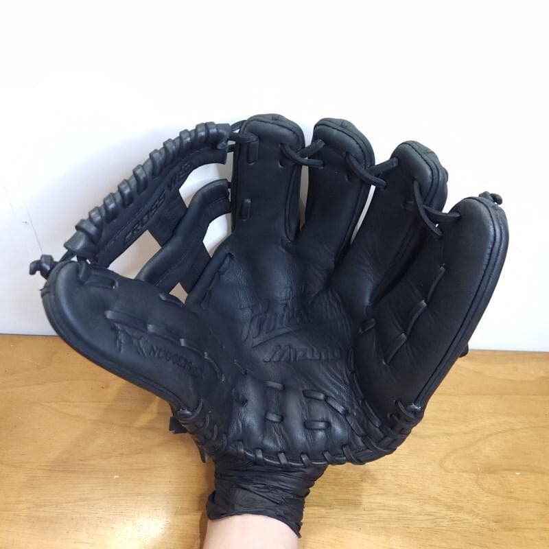 ミズノ MIZUNO 二岡モデル 巨人時代 Mマークラベル 内野用 軟式グローブ