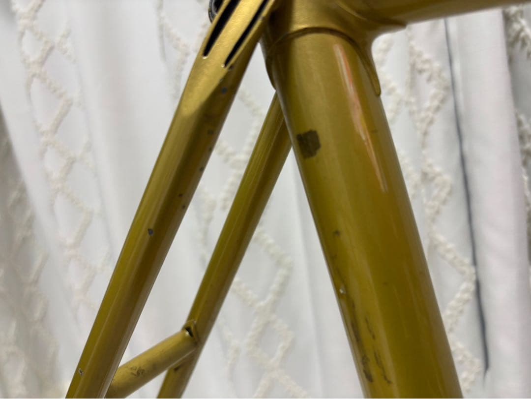 ゴールド ピストフレーム