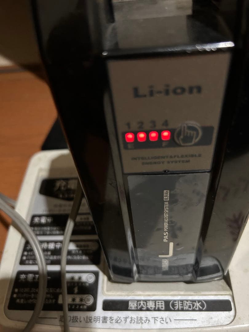 ノ*ア様 Yamaha Li-ionバッテリー X83-8212A-23 充電器