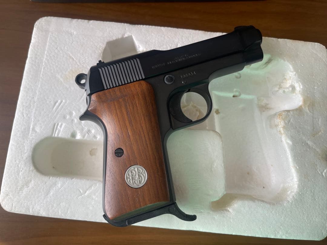 Beretta Model 935 セミオートマチックピストル