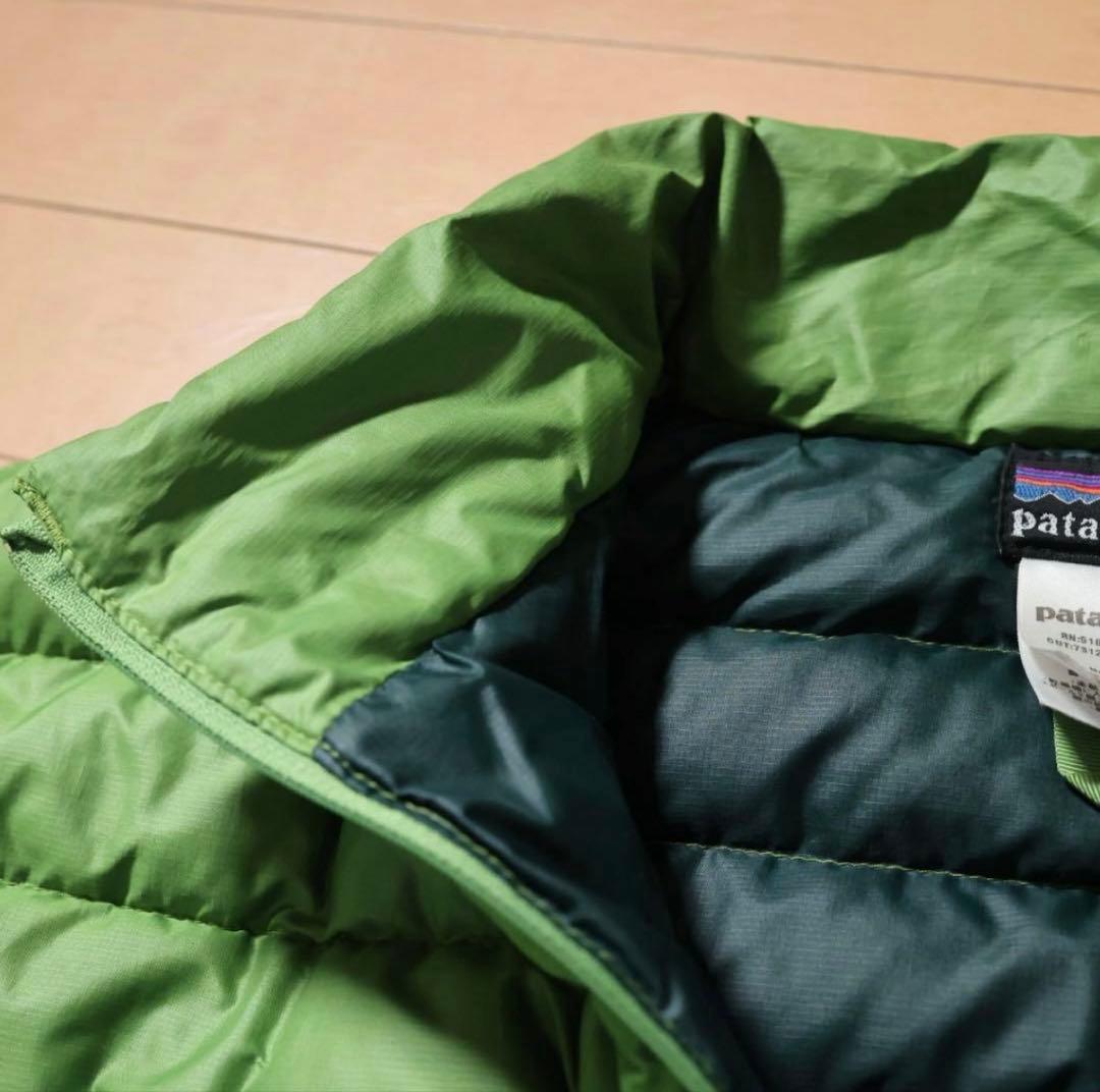 Patagonia 緑色ダウンジャケット