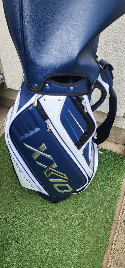 【超美品】XXIO キャディバッグ ネイビー/ホワイト