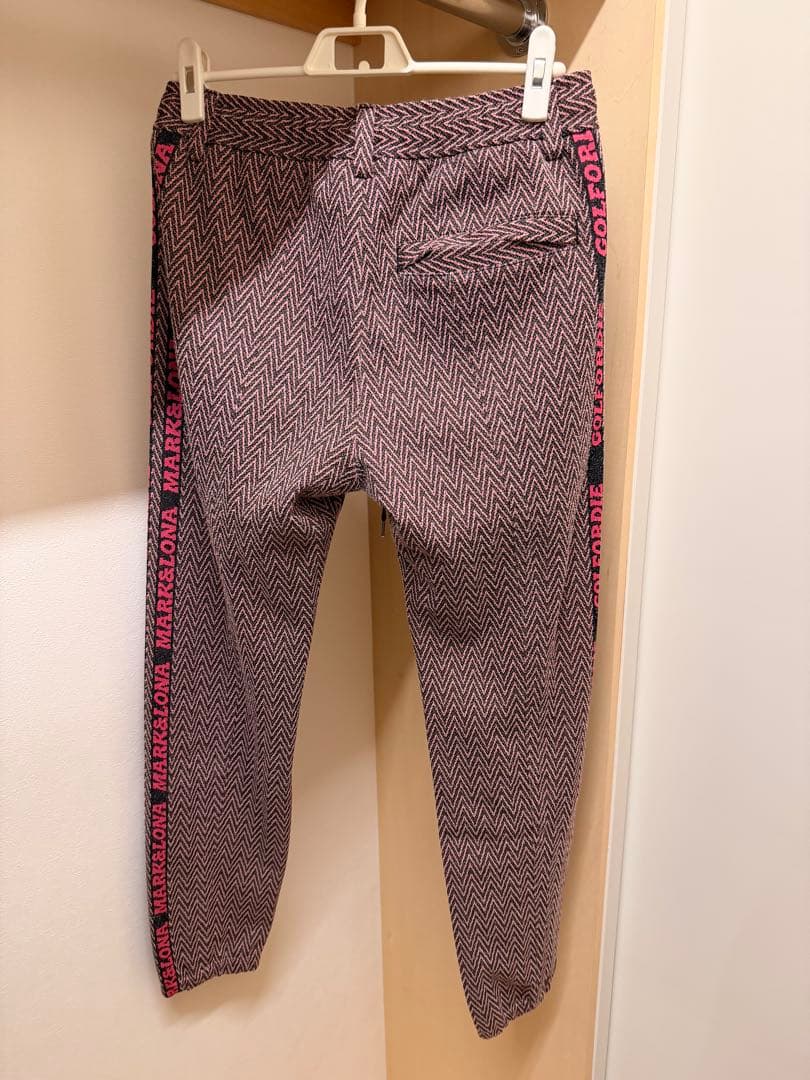 【美脚見せ】MARK&LONA ピンクパンツ ４４M