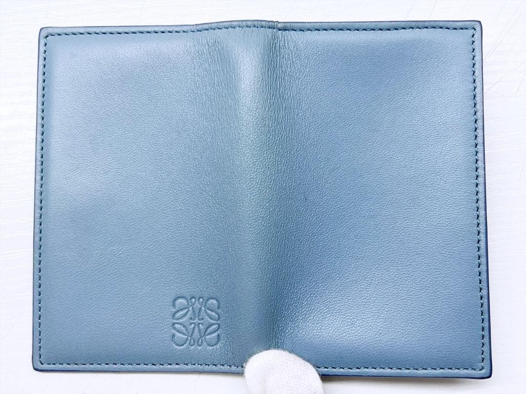 美品　LOEWE　ロエベ　アナグラム　レザー　カードホルダー　名刺入れ