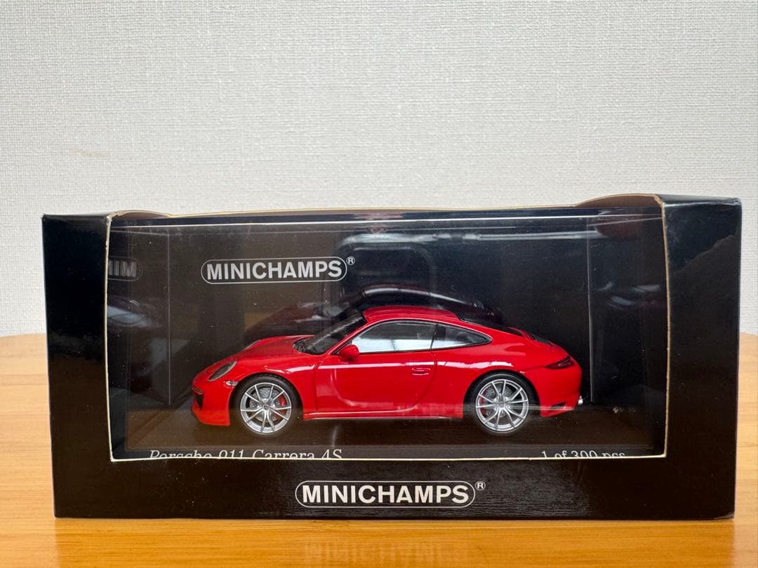 【MINICHAMPS】限定300台 Porsche 911 Carrera4S