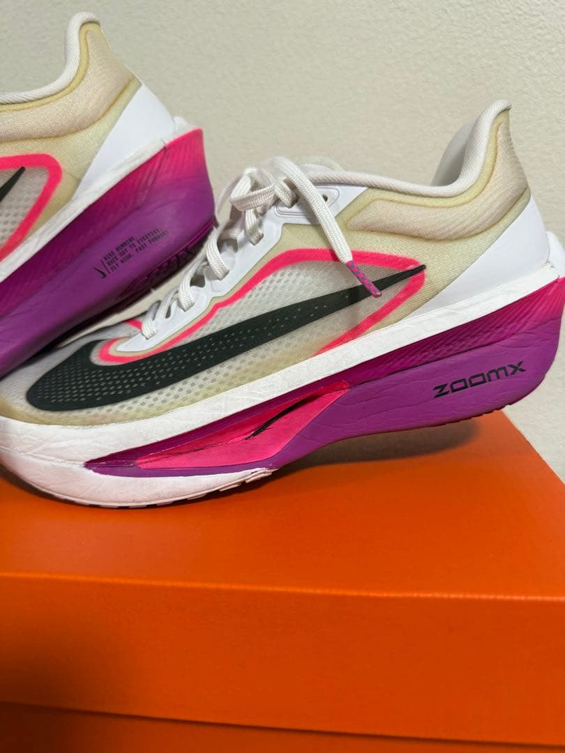 NIKE ズームフライ6　ホワイト/ピンク25.5cm