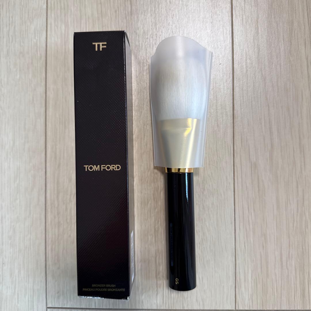 即購入可能！TOM FORD新品未使用ブロンザーブラシ