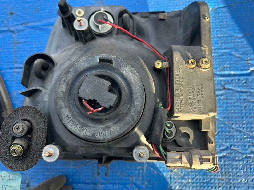 スバル　サンバー　TV1 ヘッドライト左右セット